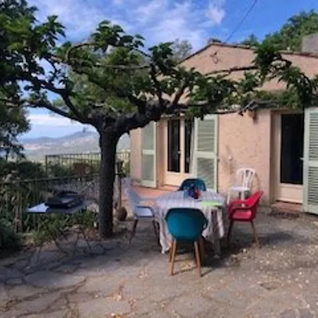 Maison La Croix-valmer, 5 Pieces, 6 Personnes - Fr-1-726-38